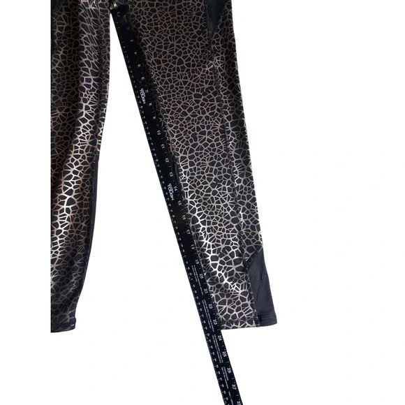 Puma Train PWR Shape 7/8 Leggings Womens Size S Rose Gold Giraffe Print-971 - Picture 4 of 9